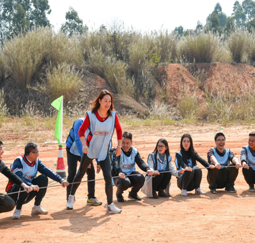 “激蕩青春 團(tuán)結(jié)拼搏”團(tuán)建拓展活動(dòng)圓滿完成