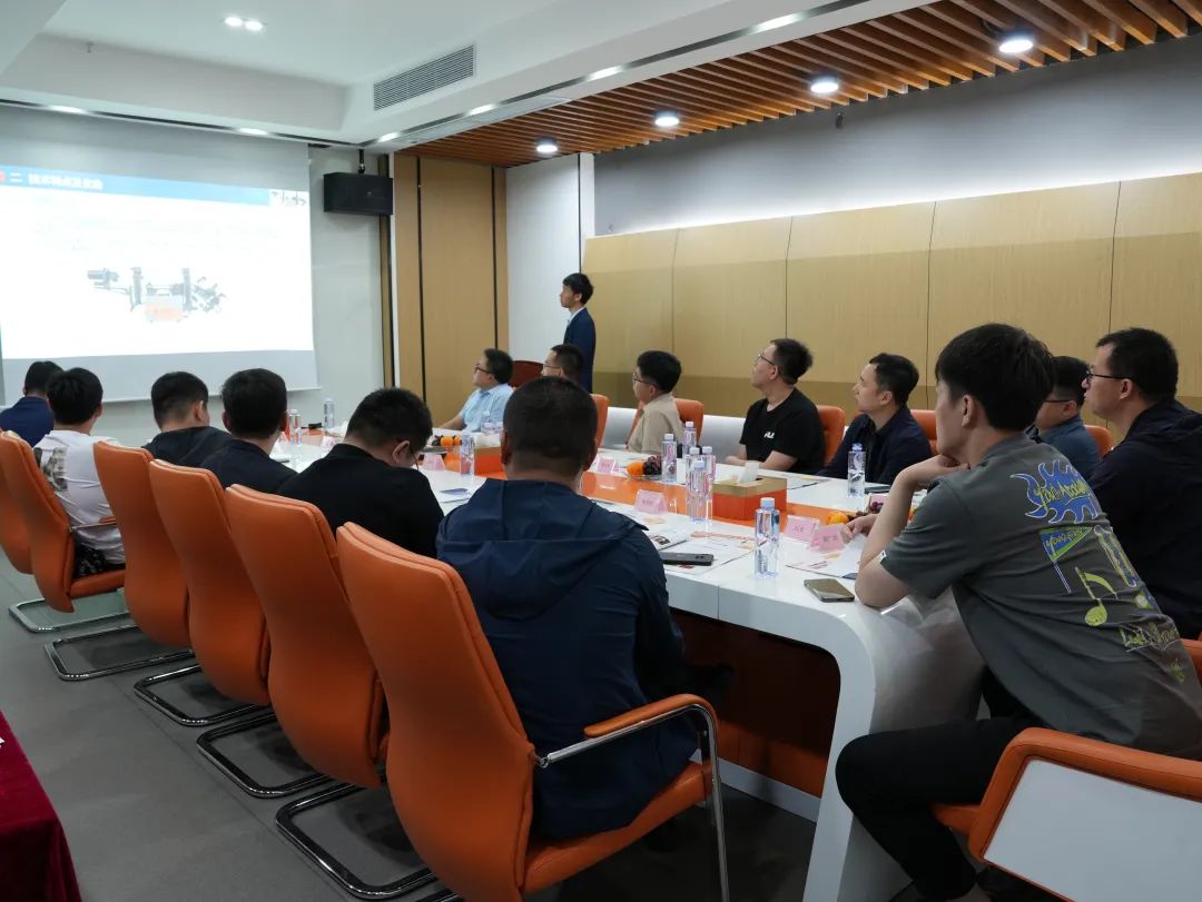 內(nèi)蒙古電力（集團(tuán)）鄂爾多斯供電分公司領(lǐng)導(dǎo)到訪冠能科技參觀調(diào)研！